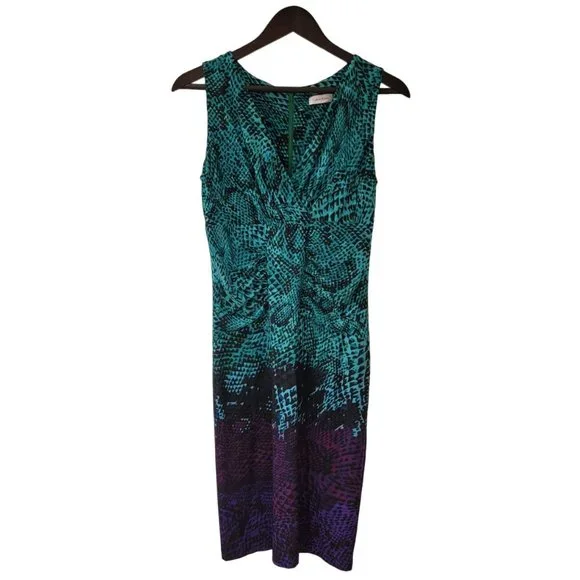 dark green snake print dress Chic Sweetheart Snake Print Shift Dress in Hunter Green